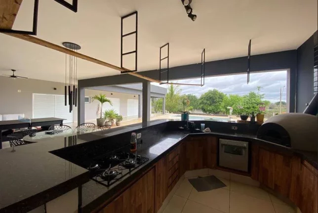Imagem Casa Térrea de 3 Dormitórios e Piscina - 430m² por R$ 8.500 no Vale do Lago