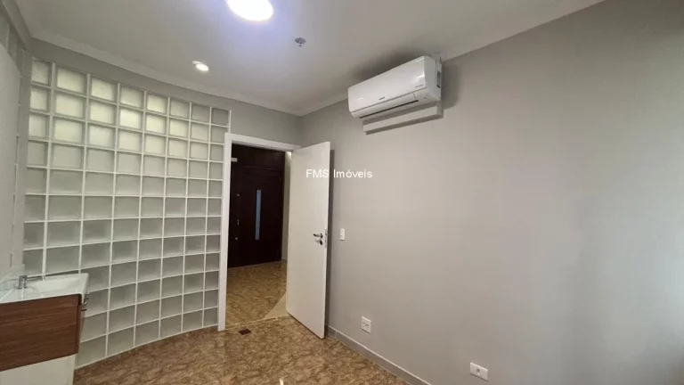 Imagem Conjunto Comercial de Alto Padrão para Locação na Bela Vista, São Paulo-SP: 3 Salas, 1 Vaga de Garagem, 62m².