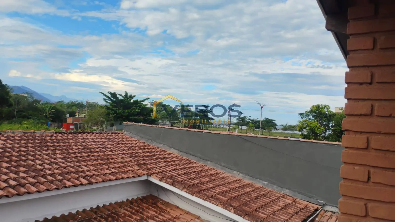 Imagem Casa à venda com vista para o mar no Bairro Aruã I 3 Dormitórios