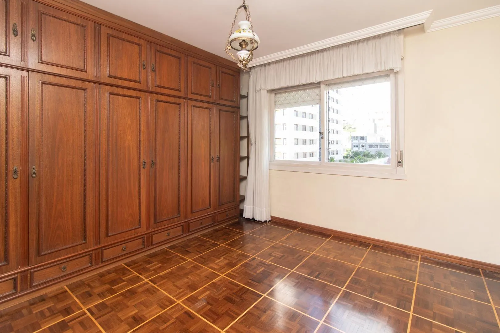 Imagem Apartamento de 03 dormitorios com suite e vaga coberta no bairro Menino Deus