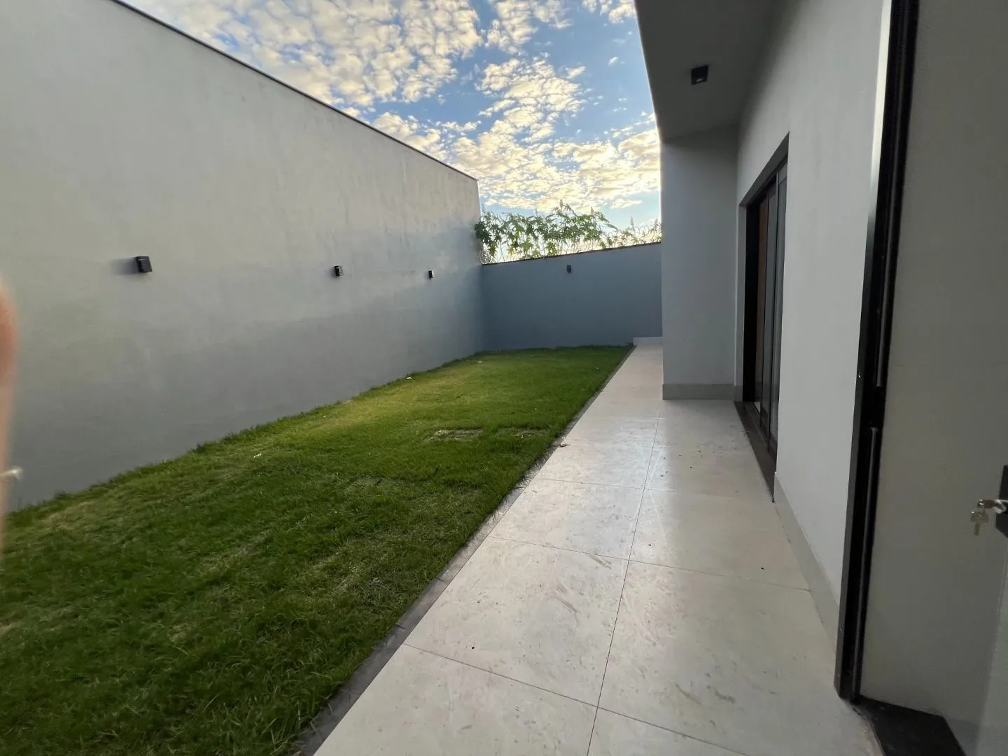 Imagem Casa com 3 dormitórios à venda, 112 m² por R$ 590.000,00 - Jardim Vitória - Patos de Minas/MG