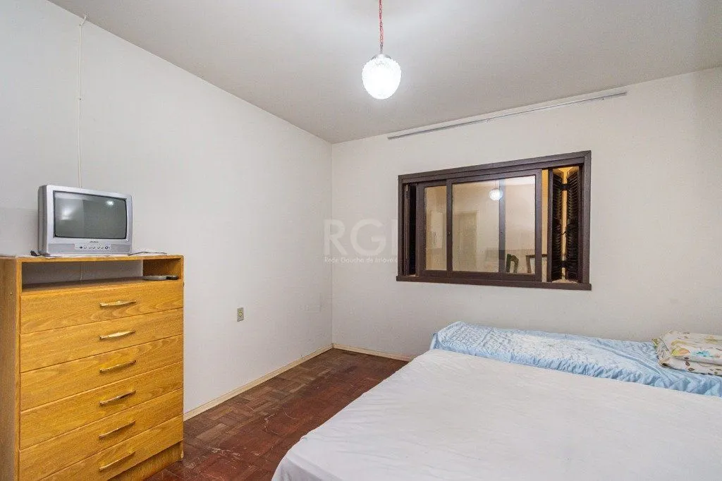 Imagem Casa de 3 dormitórios, 3 vagas no bairro Vila Ipiranga
