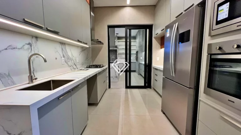 Imagem Sobrado 4 Suítes, 382 m² c/ armários e lazer à venda no Condomínio Alphaville