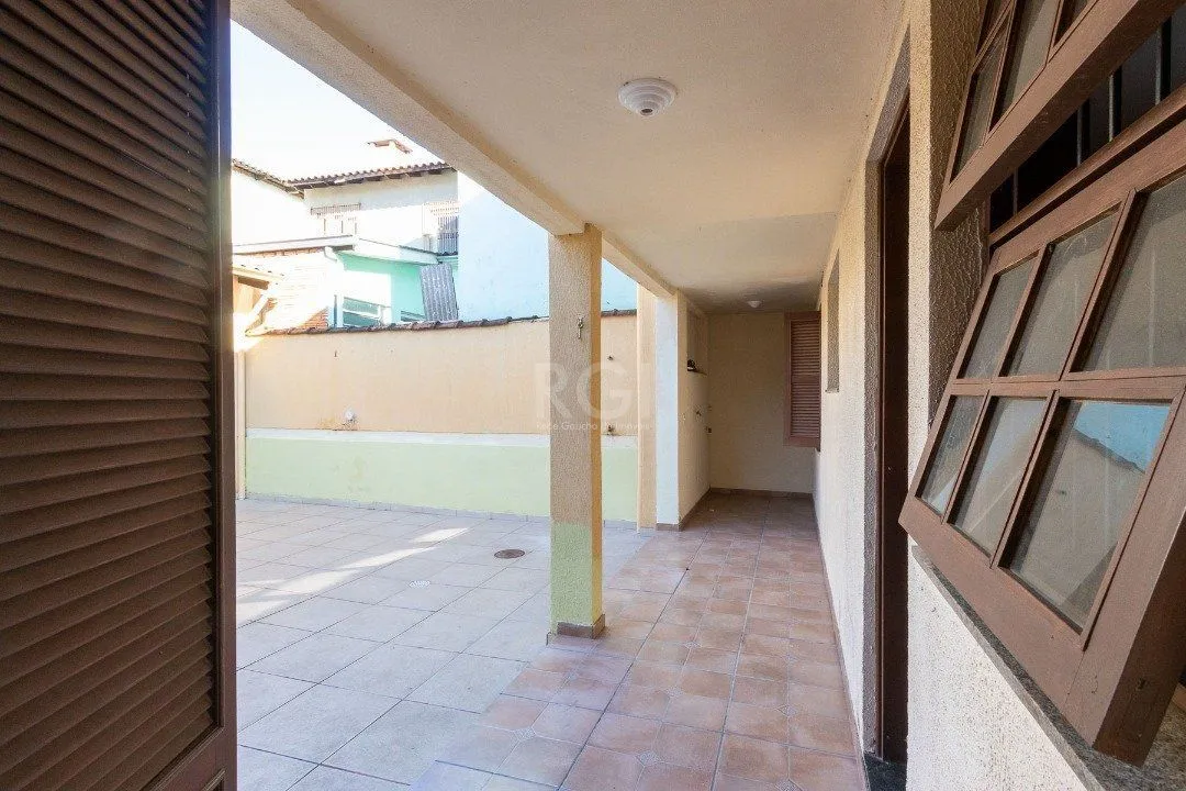 Imagem Casa para Venda - 280m², 3 dormitórios, sendo 1 suites, 2 vagas - Espirito Santo