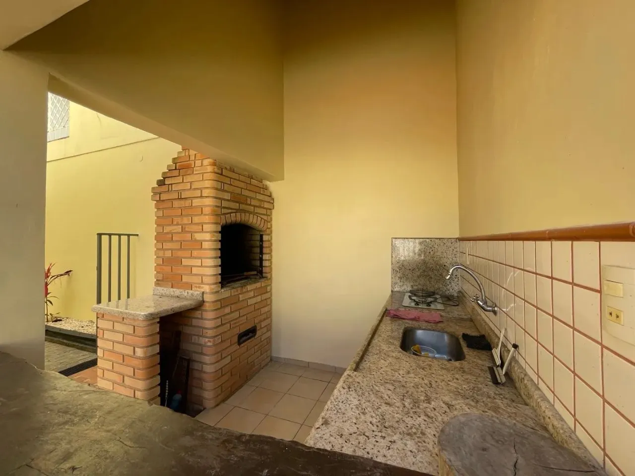 Imagem Casa para locação em Sorocaba-SP, Jardim Pagliato: 4 quartos, 2 suítes, 3 salas, 5 banheiros, 4 vagas, 460m²!