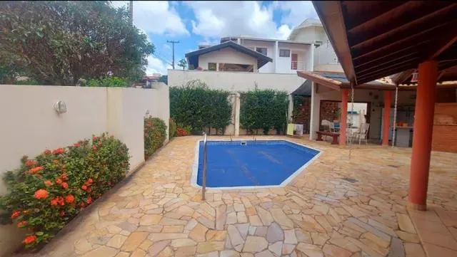 Imagem Lindo sobrado no condomínio Terras do Caribe em Valinhos - SP