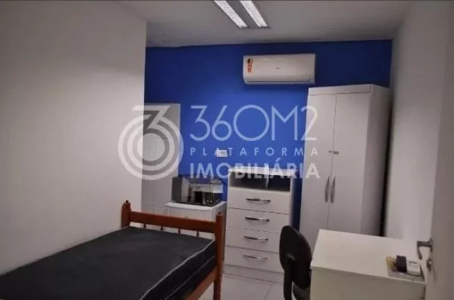Imagem Sobrado para Venda em São Paulo / SP no bairro Vila Mazzei