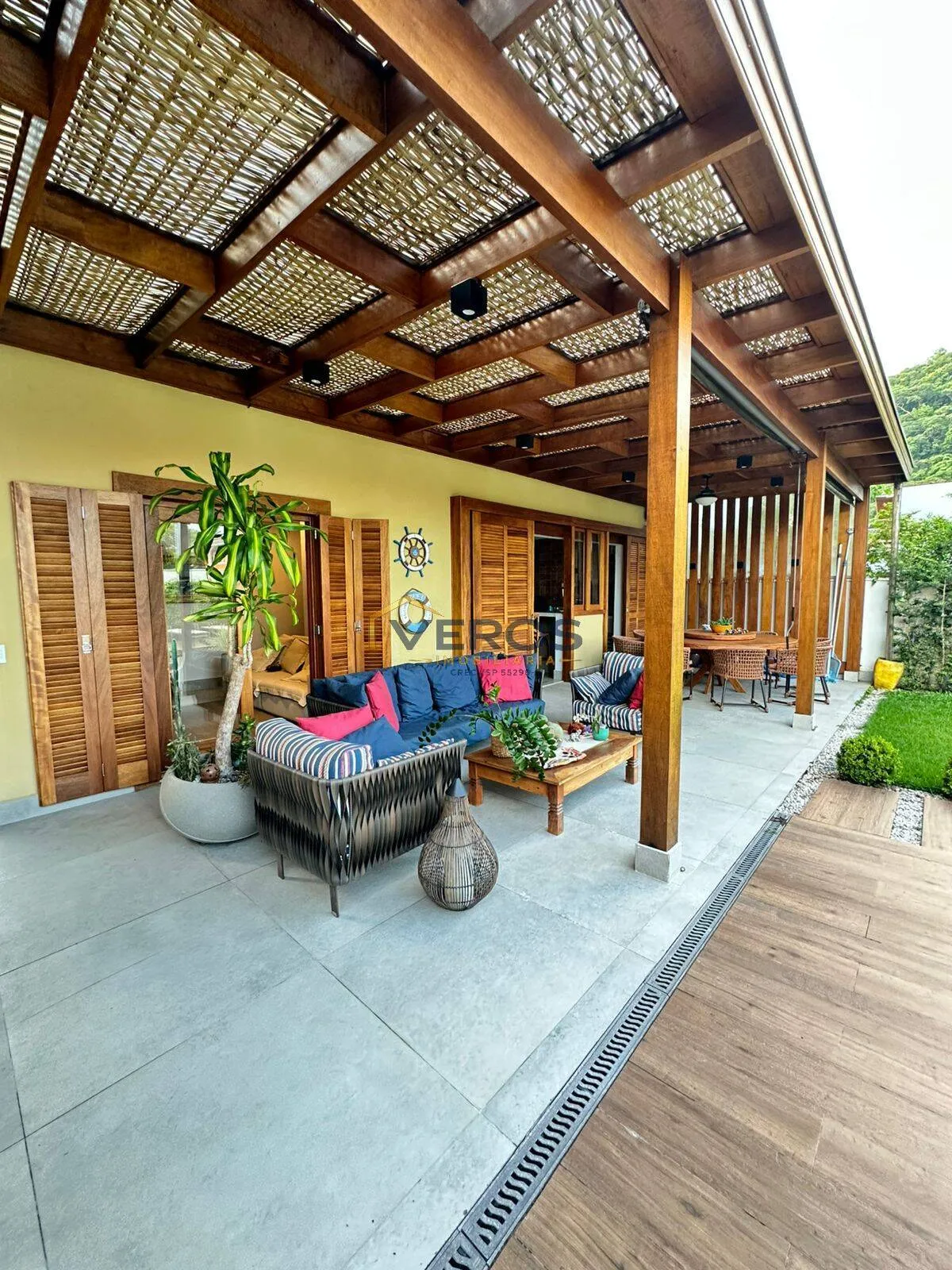 Imagem Casa com piscina a venda no Condomínio Portal Patrimonium em Caraguatatuba