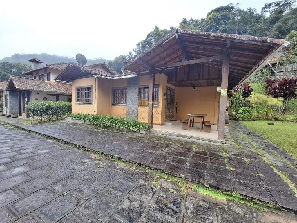 Foto do imóvel Casa em Condomínio para Venda em Teresópolis / RJ em Estrada Varginha