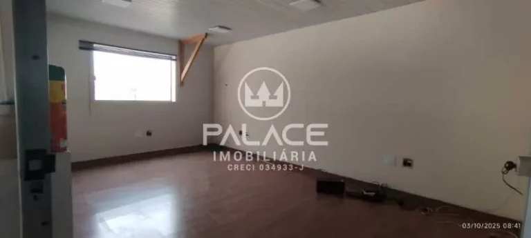 Imagem .Barracão Ótima Localização com 321,80 m² 
 Salão com area externa;
 Com 02 banheiros social;...