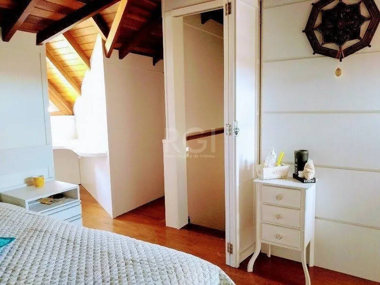 Imagem Casa Condominio para Venda - 126m², 3 dormitórios, sendo 2 suites, 2 vagas - Ipanema