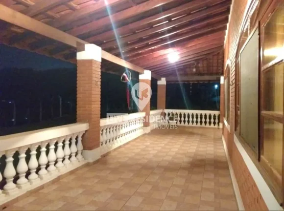 Imagem Capela do Barreiro topografia plana construção 320m²
