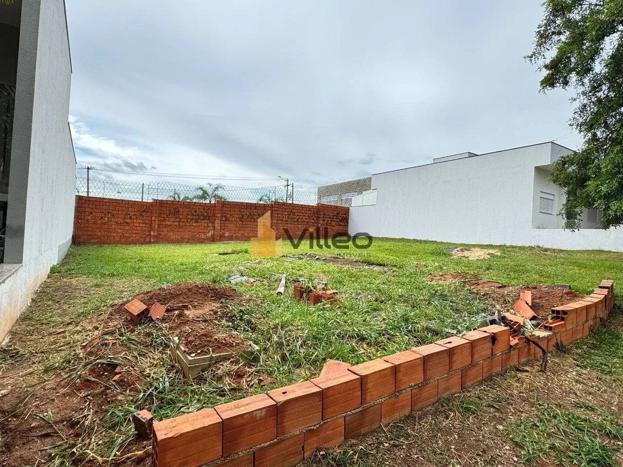 Imagem Apresentamos uma excelente oportunidade para você que deseja construir a casa dos seus sonhos em um...