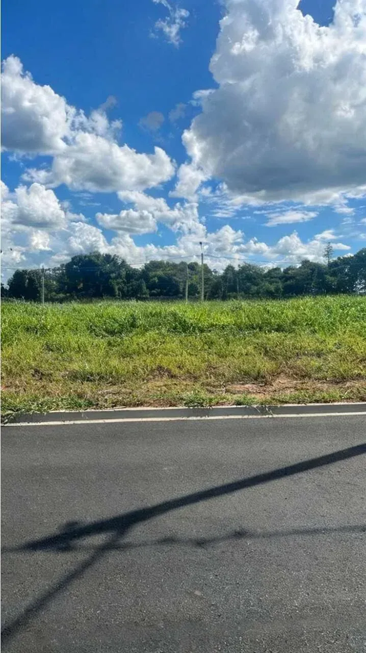 Foto do imóvel Terreno à venda na parte alta do bairro com 160m2