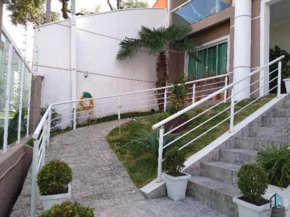 Imagem (PERMUTA) Casa a venda, 06 quartos c/suíte, 06 vagas, no Água Verde em Curitiba PR