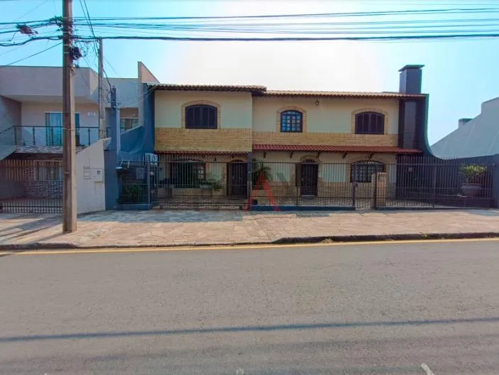 Foto do imóvel Encantador sobrado à venda no Dos Estado em Guarapuava PR
