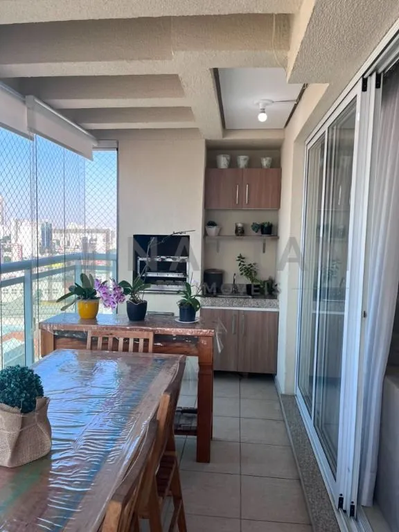 Imagem Apartamento com 4 dormitórios, 2 suítes, 264 m², 3 vagas e varanda com churrasqueira