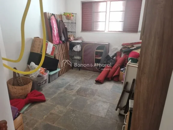 Imagem Excelente oportunidade para quem busca espaço, conforto e versatilidade. O imóvel conta com duas c...