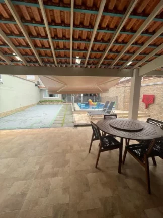 Imagem Excelente casa no Jardim real com 3 dormitórios 2 vagas!!!