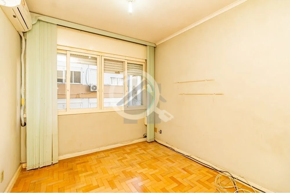 Imagem Imagine-se vivendo no coração de Porto Alegre, em um apartamento que une localização privilegiad...