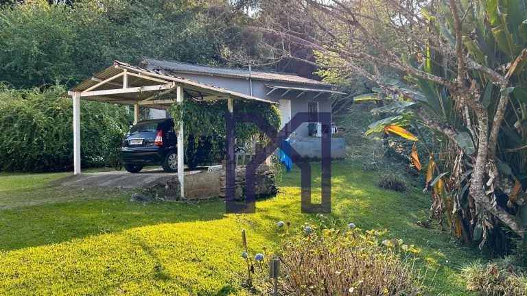 Imagem Chácara com 5 dormitórios à venda, 10000 m² por R$ 750.000,00 - São Pedro - Itajubá/MG