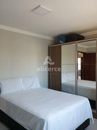 Imagem Casa à venda com 2 quartos , 70m² em Forquilhas São José