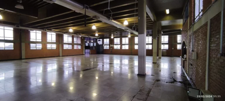 Imagem Prédio comercial com 4.078m² de área total próx. a Vila Sônia.