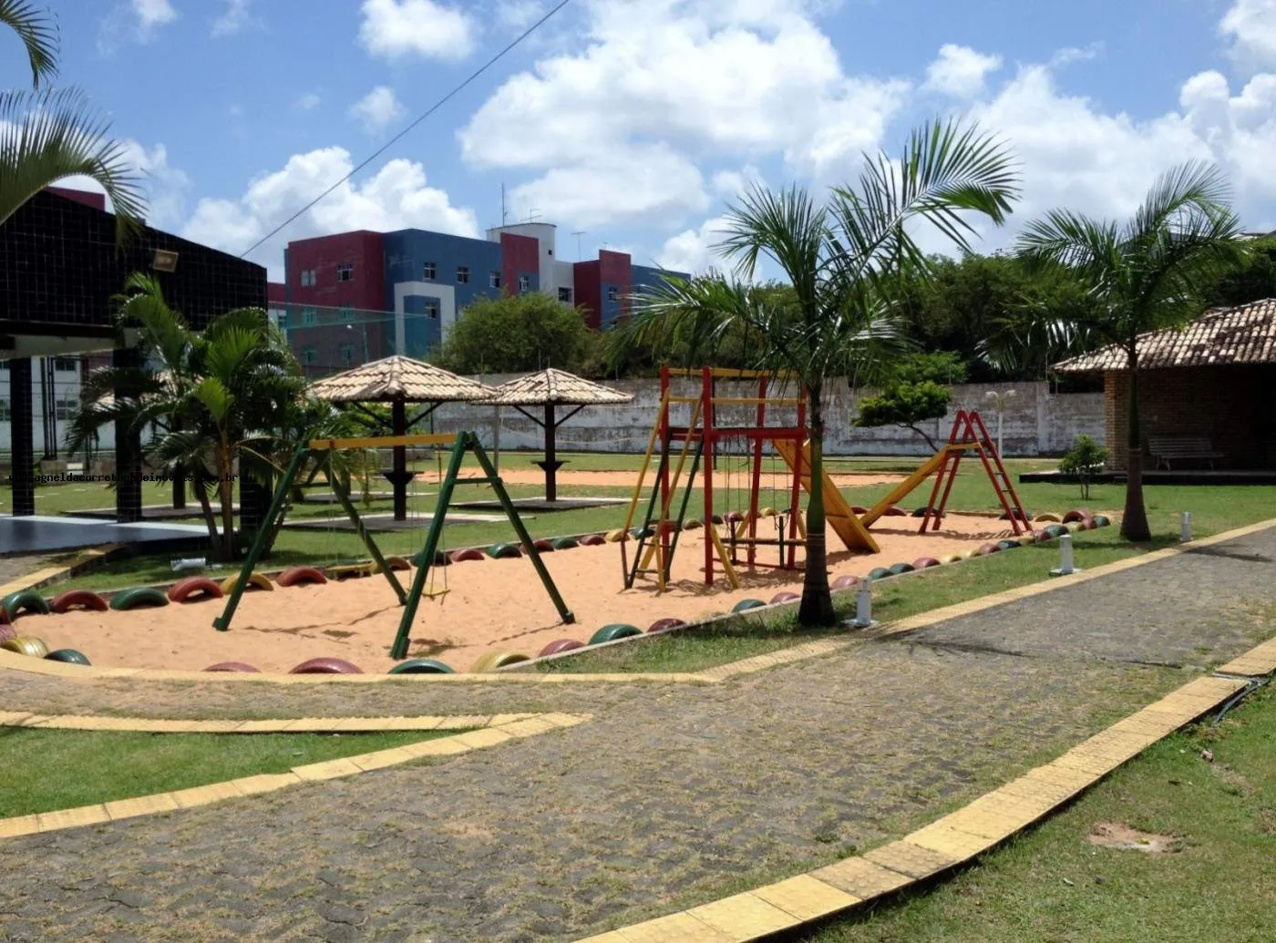 Imagem Apartamento para Venda em Natal, Pitimbu, 2 dormitórios, 1 banheiro, 1 vaga
