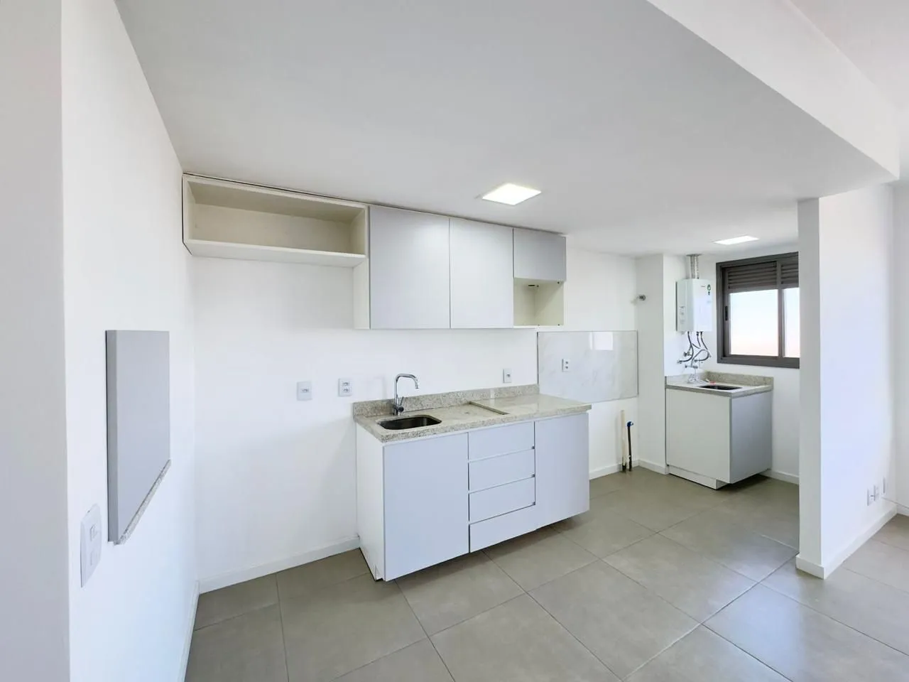 Imagem Apartamento à venda em Porto Alegre, Vila Jardim, com 1 quarto, 46m2