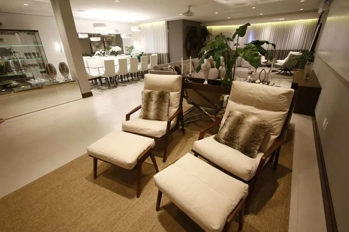 Imagem Apartamento com 4 Quartos à Venda, 314 m² em Centro - Gramado
