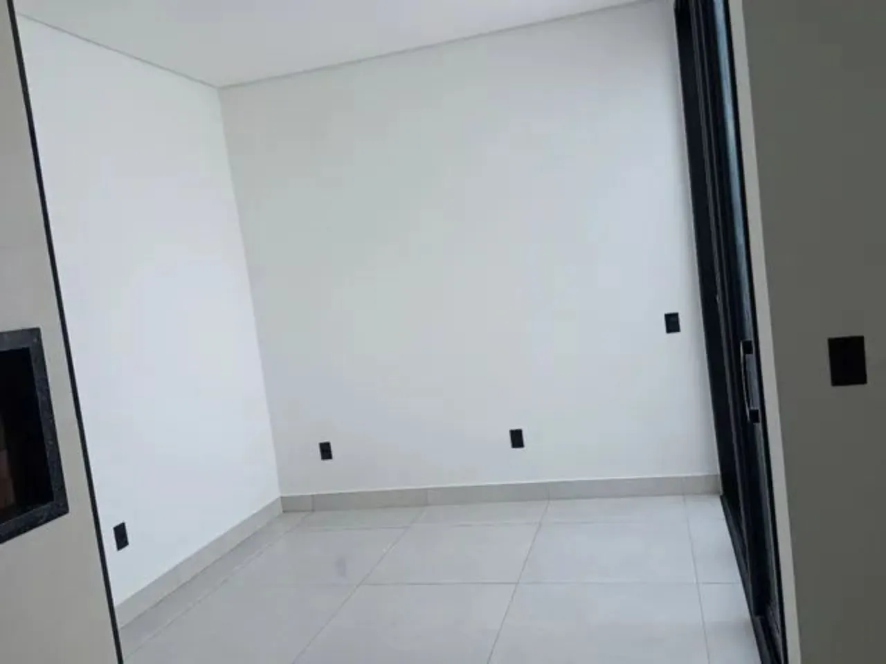 Imagem Casa em Condomínio à Venda em Sorocaba-SP, Bairro Horto Florestal: 3 Quartos, 1 Suíte, 1 Sala, 2 Banheiros, 1 Vaga de Garagem, 100m².
