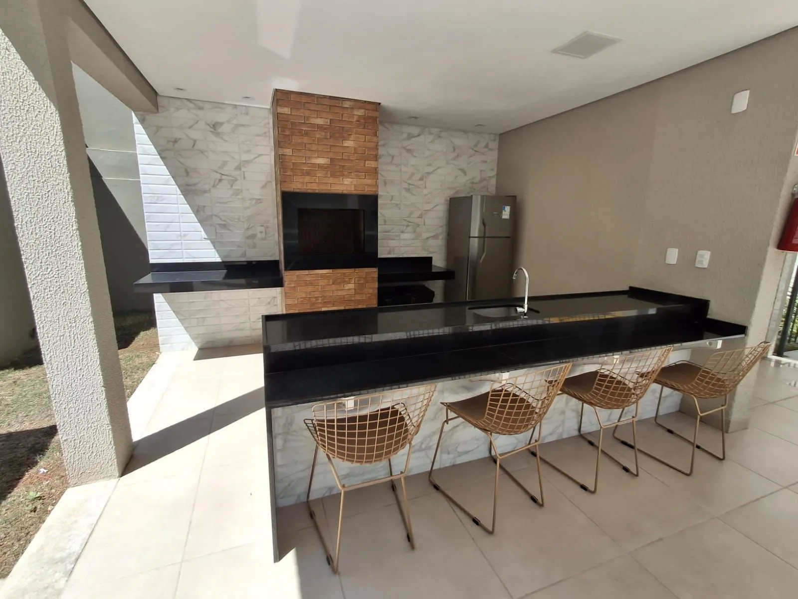 Imagem Apartamento de 2 dormitórios com 1 vaga de garagem , nunca habitado !