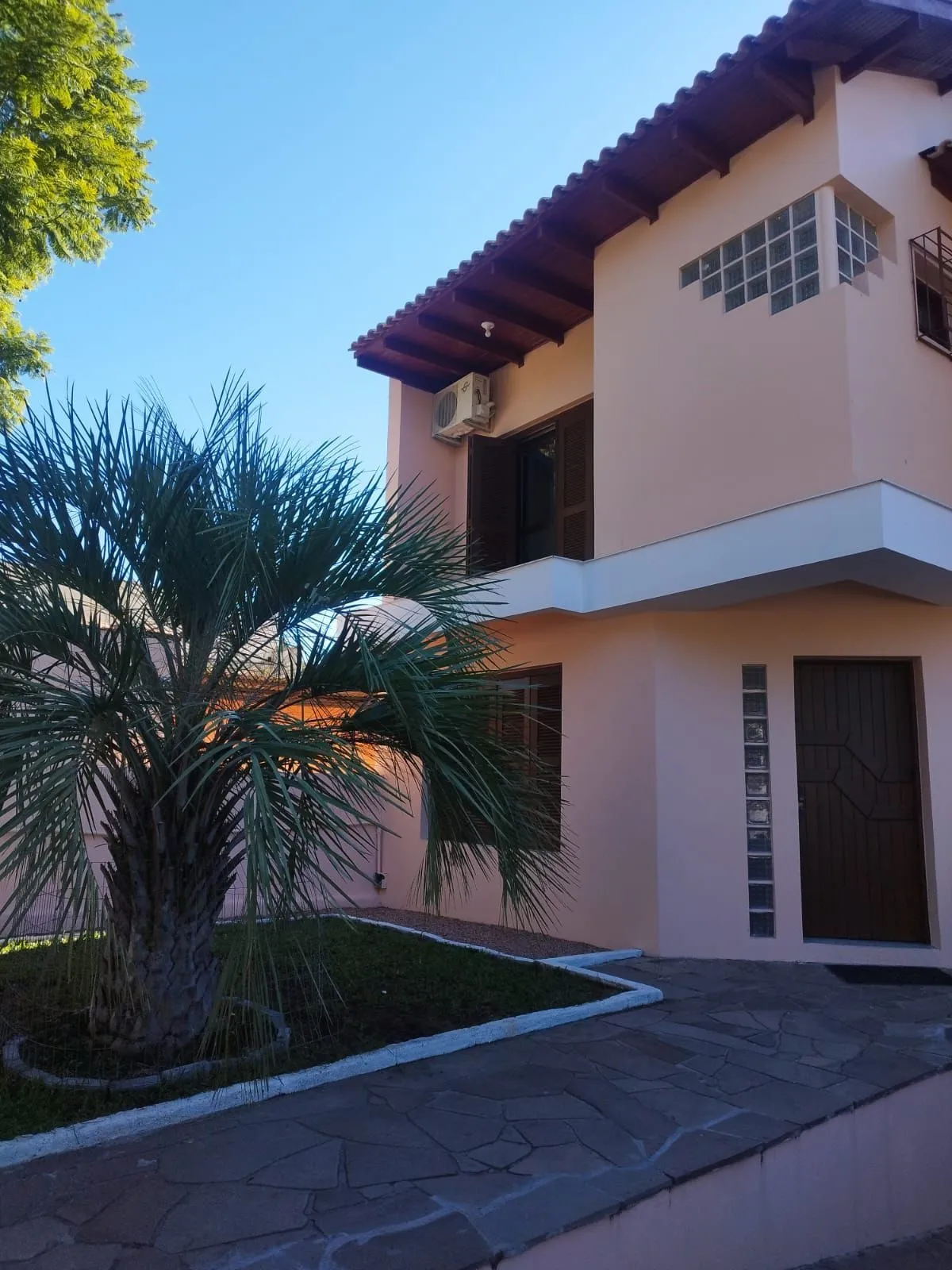 Imagem Casa de 4 dormitórios com 250 m² de área privativa