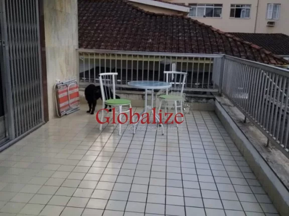 Imagem Casa à venda com 200m², 4 quartos, sala 3 ambientes, 3 vagas por R$1.280.000,00 no Boqueirão em Santos