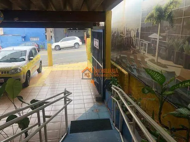 Imagem Sobrado à venda, 210 m² por R$ 700.000,00 - Jardim Vila Galvão - Guarulhos/SP