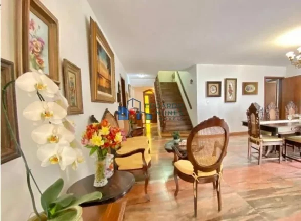 Imagem EXCELENTE CASA NO MANGABEIRAS COM 05 QUARTOS,02 SUÍTES E 04 VAGAS.