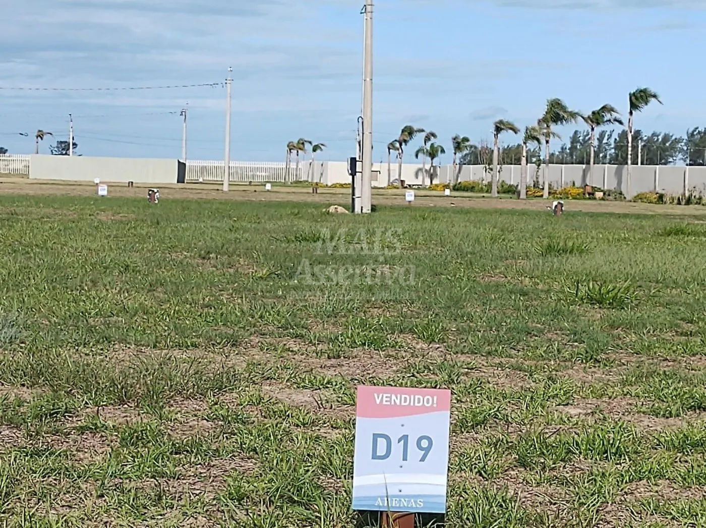 Imagem TERRENO EM CONDOMINIO FECHADO PARA VENDA - PRAIA CURUMIM EM CAPÃO DA CANOA