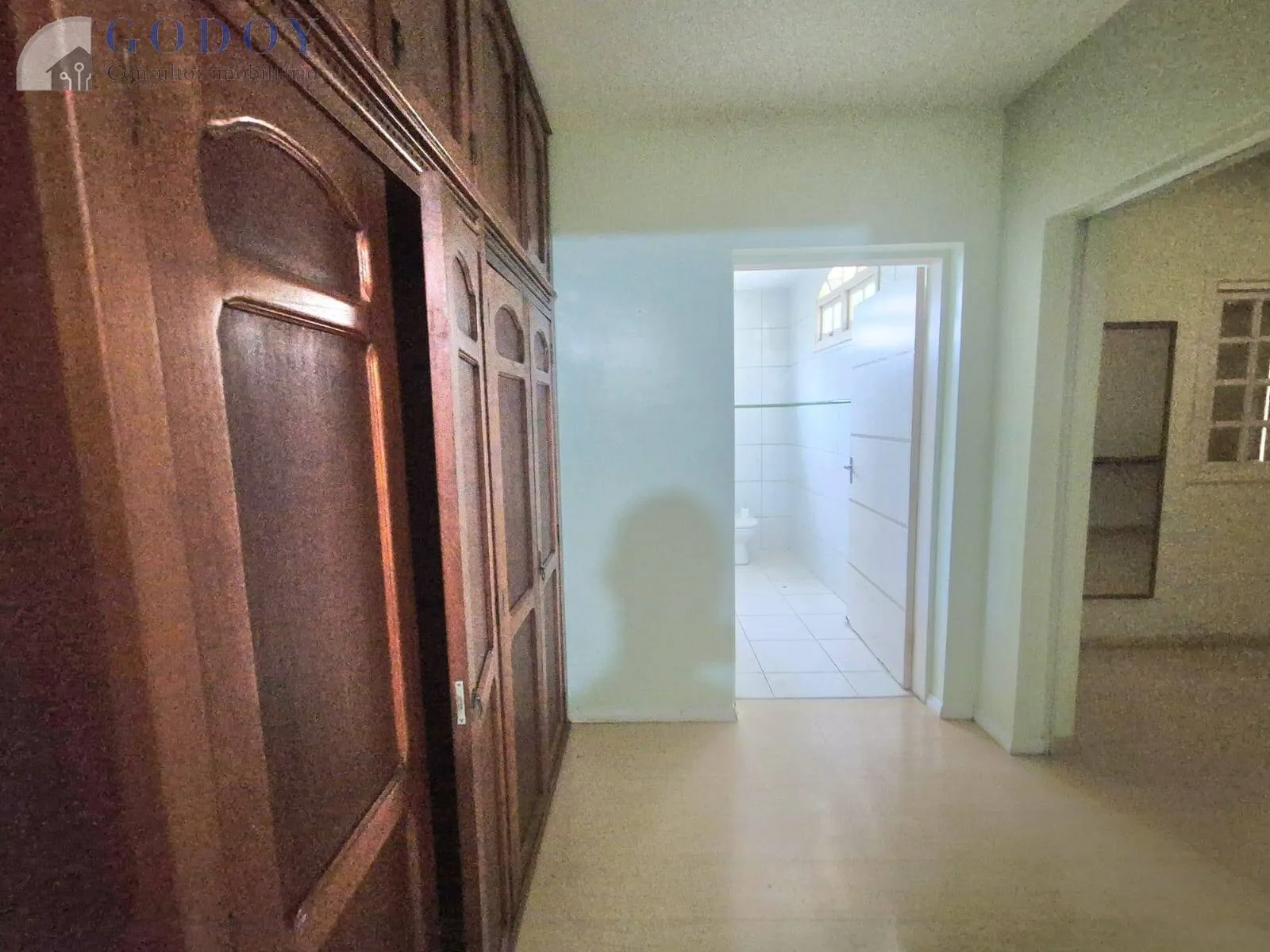 Imagem Casa à venda 3 Quartos, 3 Suites, 4 Vagas, 1086.2M², Condomínio Village Paineiras, Pindamonhangaba - SP