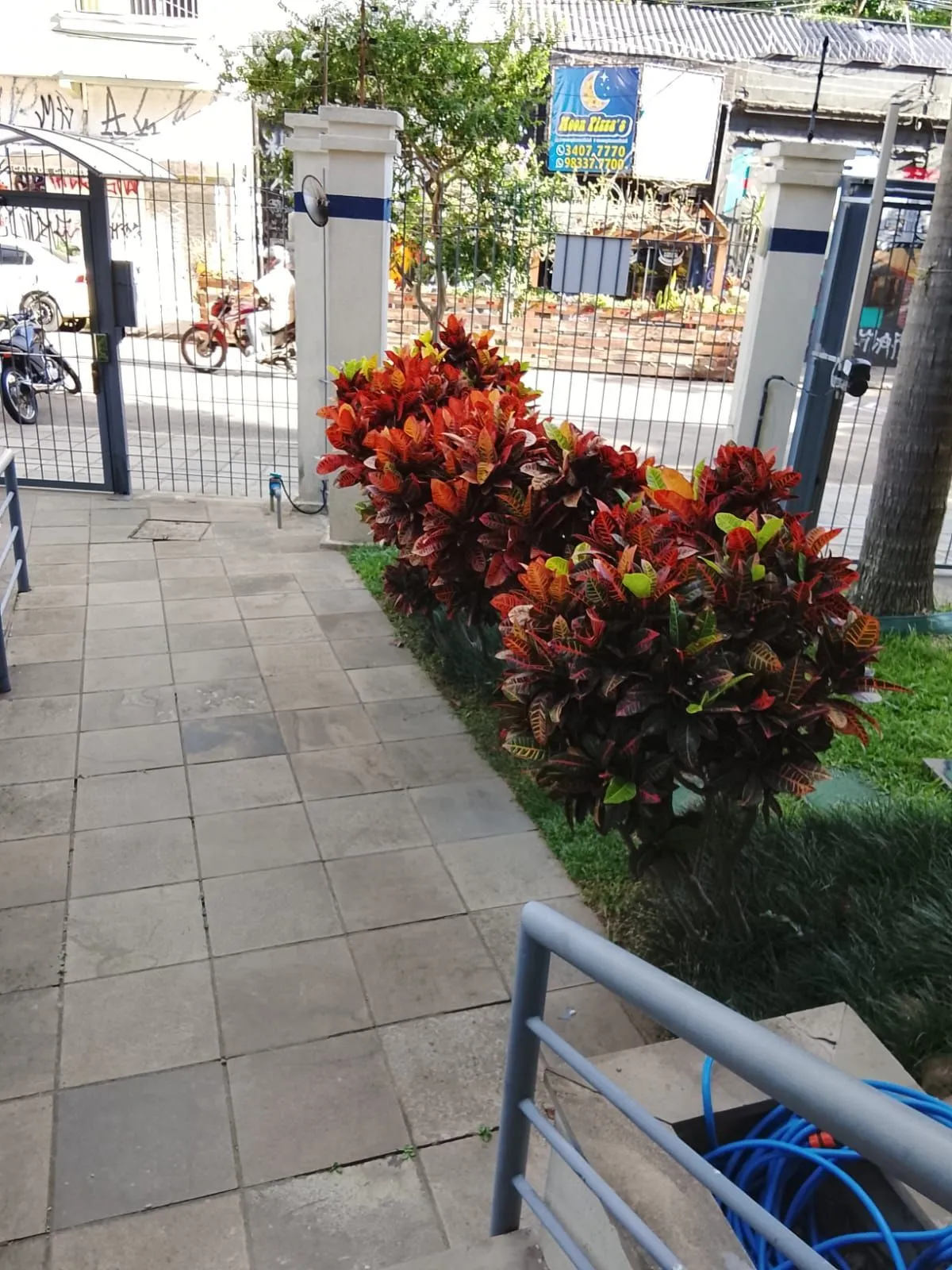 Imagem Excelente Apartamento 3D, transformado em 2D, closet mobiliado c/ vaga - Cidade Baixa - Preço Atrativo