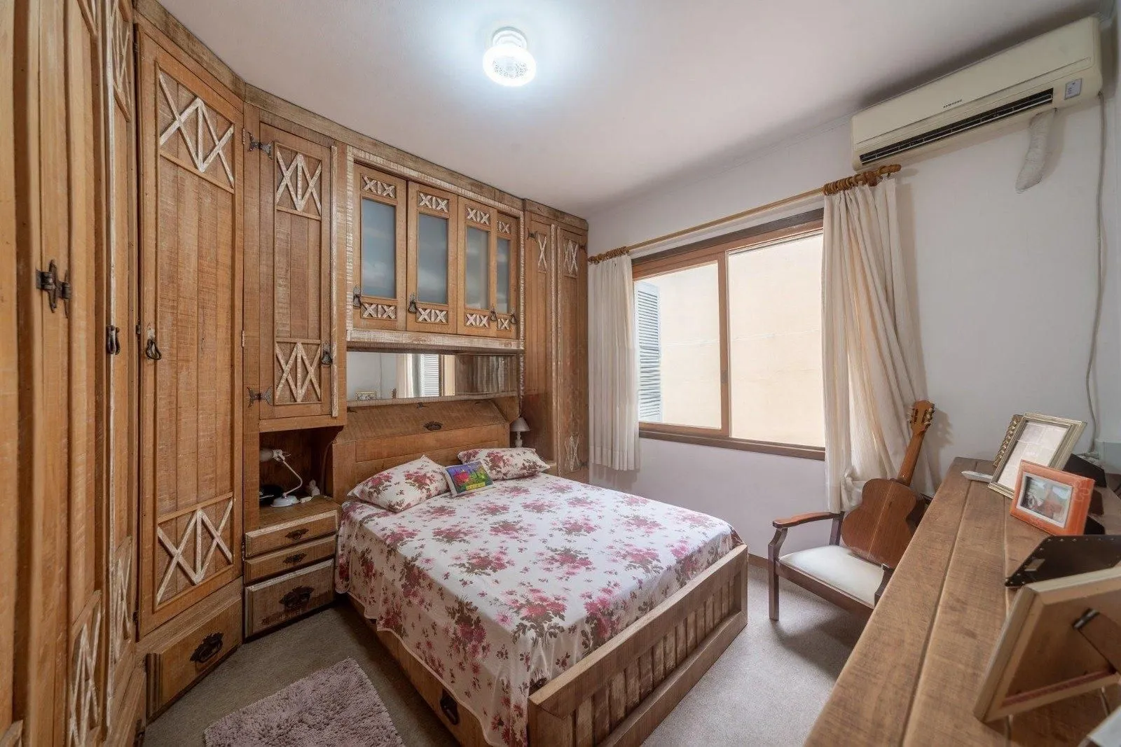 Imagem Apartamento de 3 quartos 1 vaga de garagem no bairro Menino Deus em Porto Alegre
