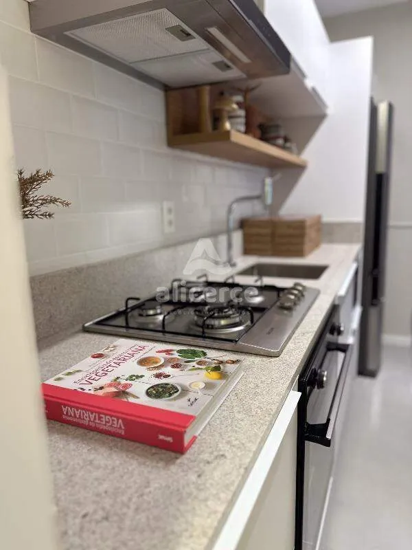 Imagem Apartamento à venda com 2 quartos 1 suíte, 72m² em Cacupé Florianópolis