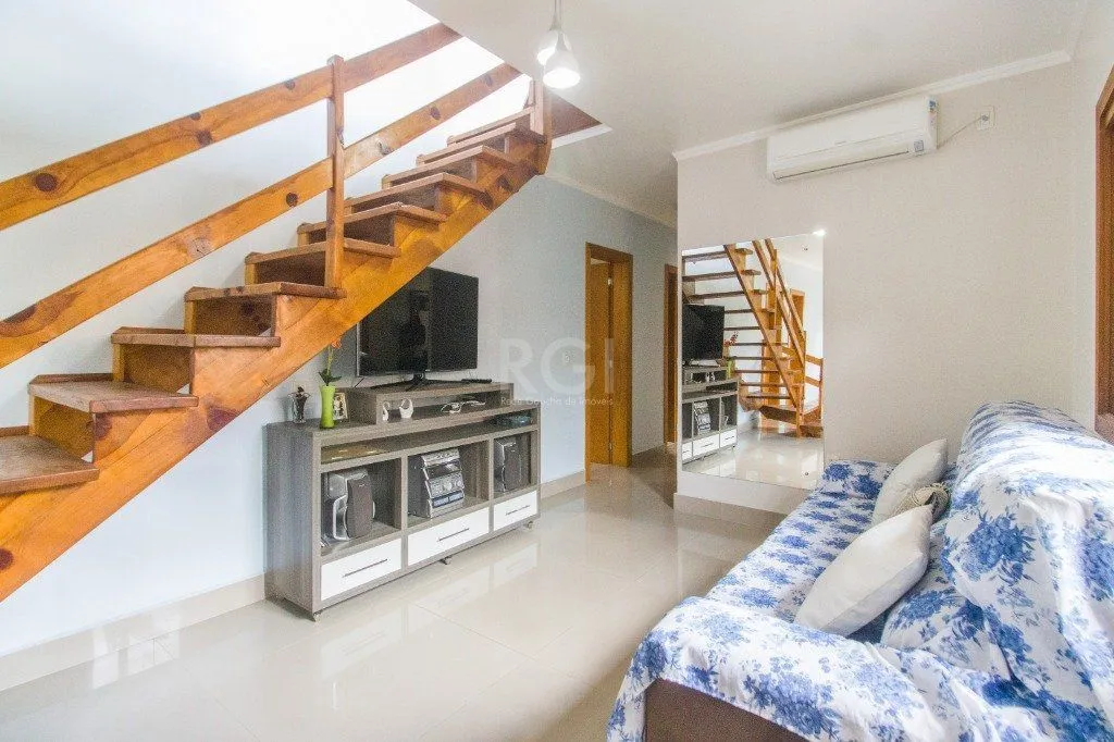 Imagem Casa para Venda - 380.83m², 5 dormitórios, sendo 1 suites, 2 vagas - Glória