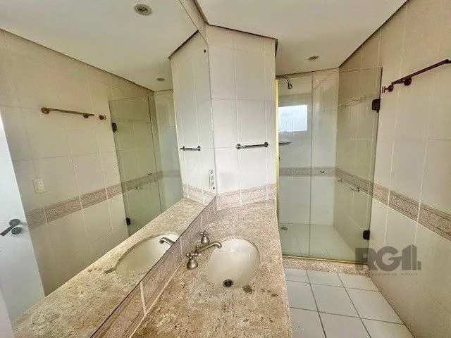 Imagem Excelente Apartamento Para Comprar Próximo ao Hospital Moinhos de Vento com 196 m² privativos