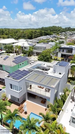 Imagem Casa de luxo em condomínio no coração de Camaçari-BA: 4 quartos, 4 suítes, 3 salas, 1 banheiro, 4 vagas de garagem, 306m² de área.