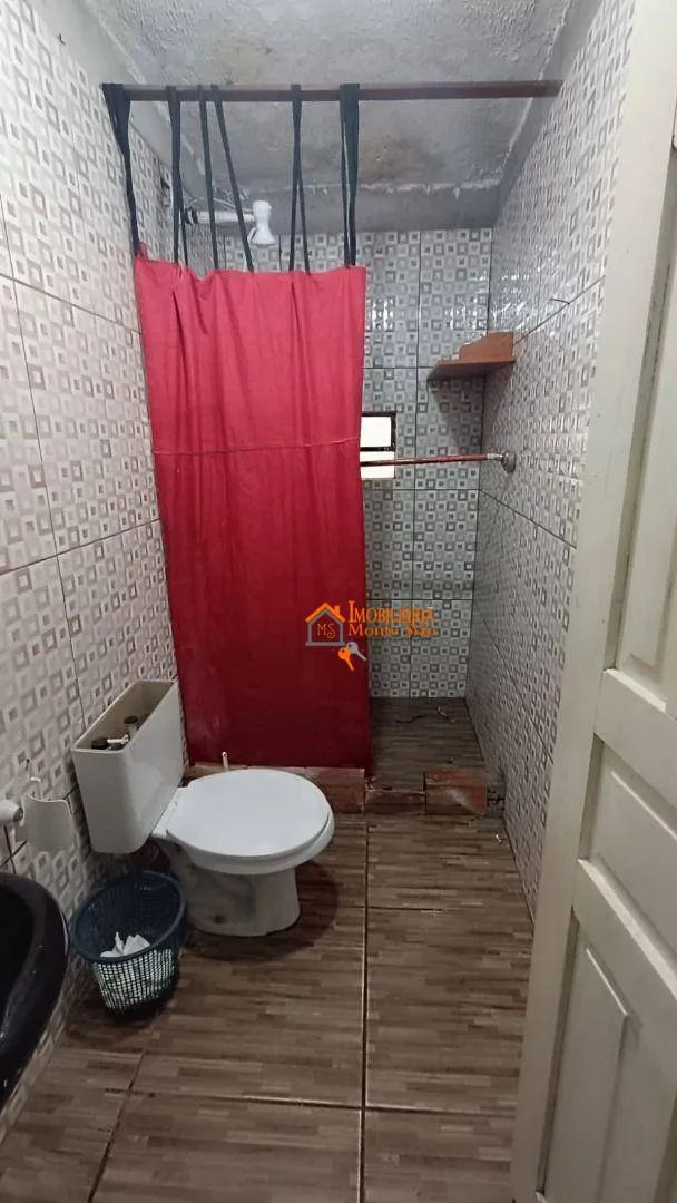 Imagem Sobrado com 5 dormitórios à venda, 300 m² por R$ 320.000,00 - Jardim Marilena - Guarulhos/SP