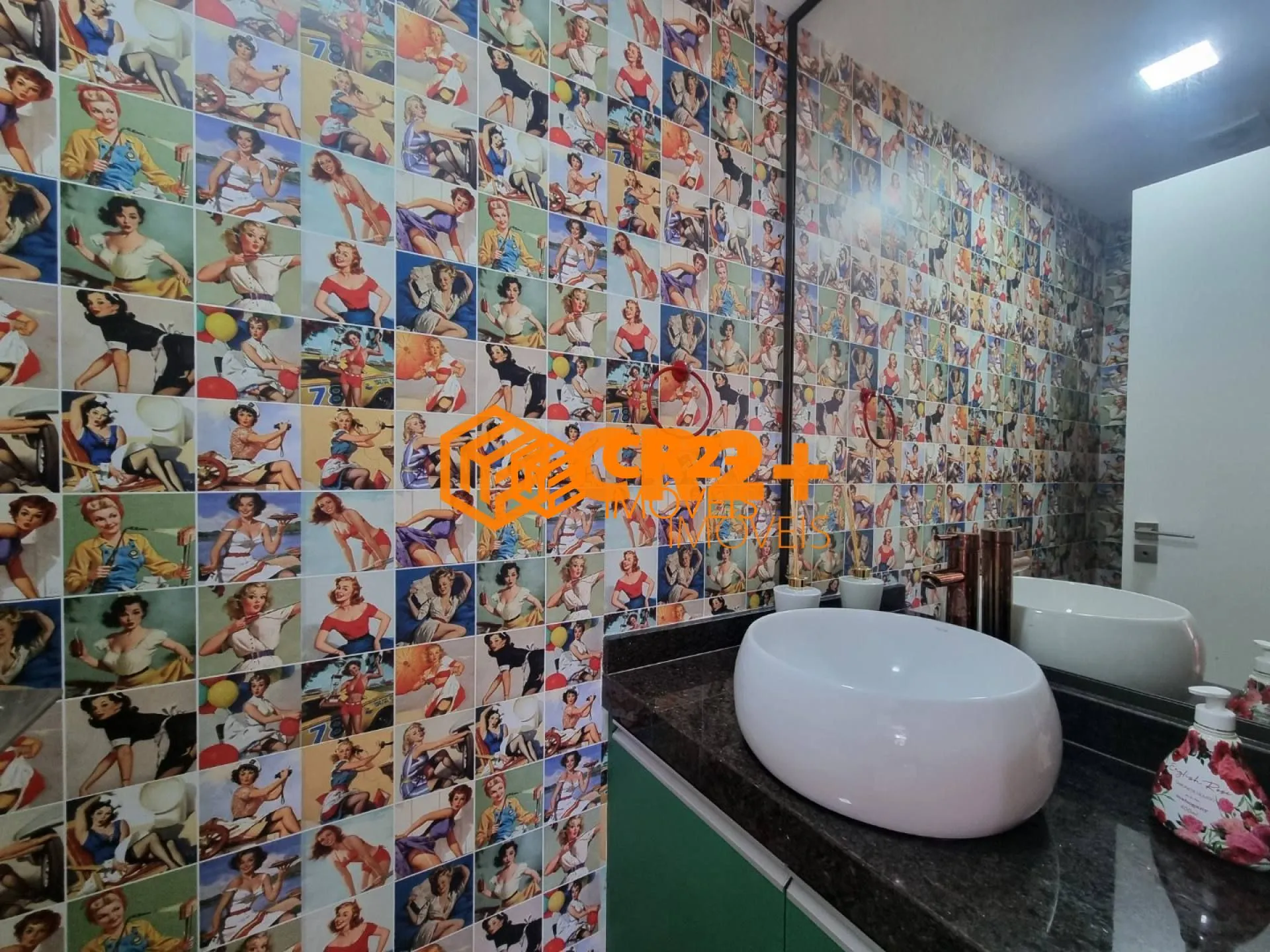 Imagem Apartamento a Venda com 4 quartos 3 suítes em Casa Forte 200m² em Recife