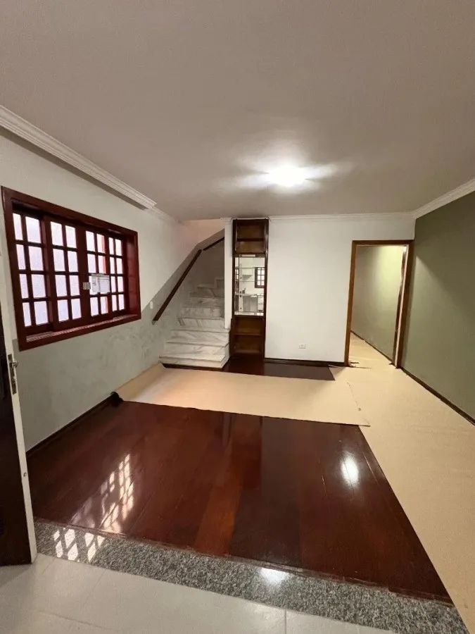 Imagem Sobrado para Venda em São Paulo, Butantã, 3 dormitórios, 1 suíte, 2 banheiros, 2 vagas