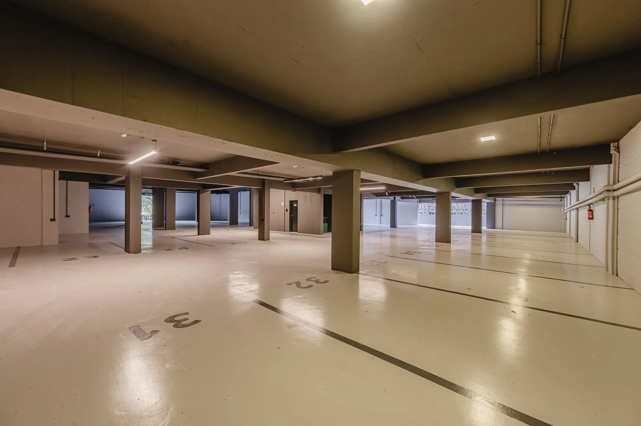 Imagem Cobertura à venda em Gramado, Floresta, com 2 quartos, 57.56m2