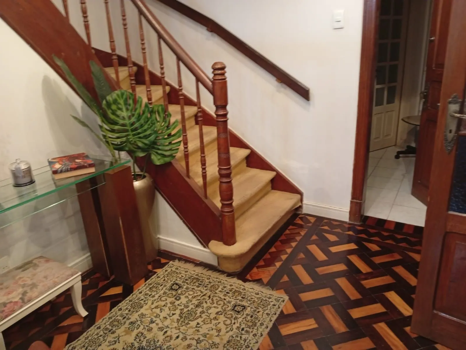 Imagem Casa com 5 quartos , 7 banheiros e pátio!