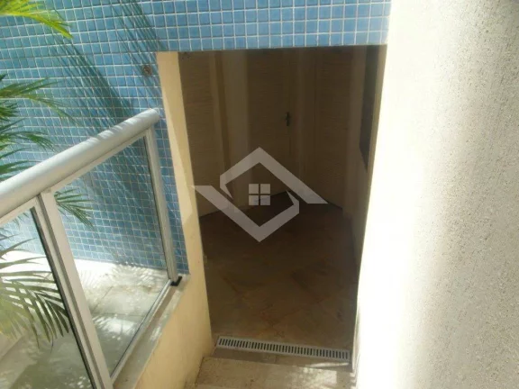Imagem Luxo à Beira da Lagoa: Cobertura Duplex com 380 m2 em Copacabana